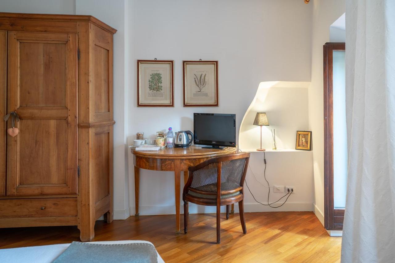 B&B S. Trinita 18 Suites & Rooms Trento Exteriör bild