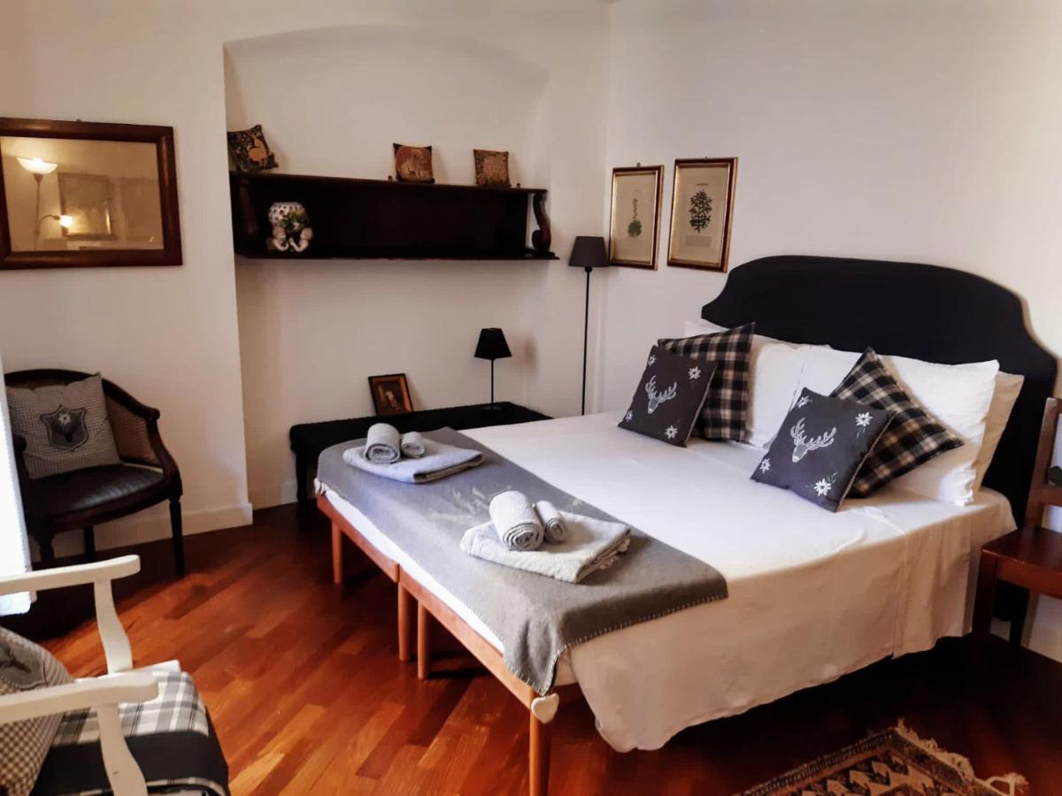 B&B S. Trinita 18 Suites & Rooms Trento Exteriör bild