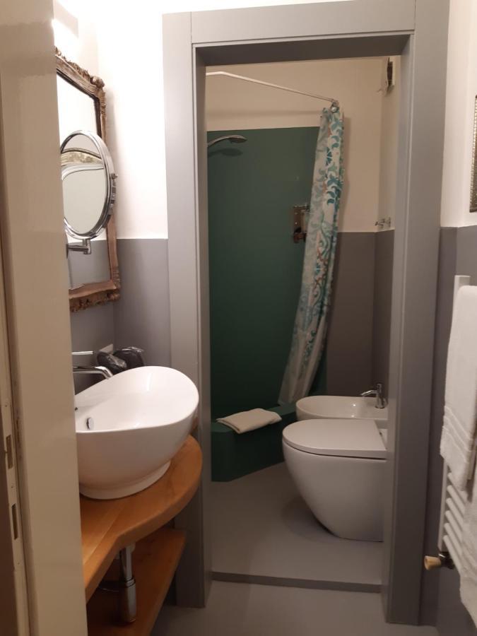 B&B S. Trinita 18 Suites & Rooms Trento Exteriör bild