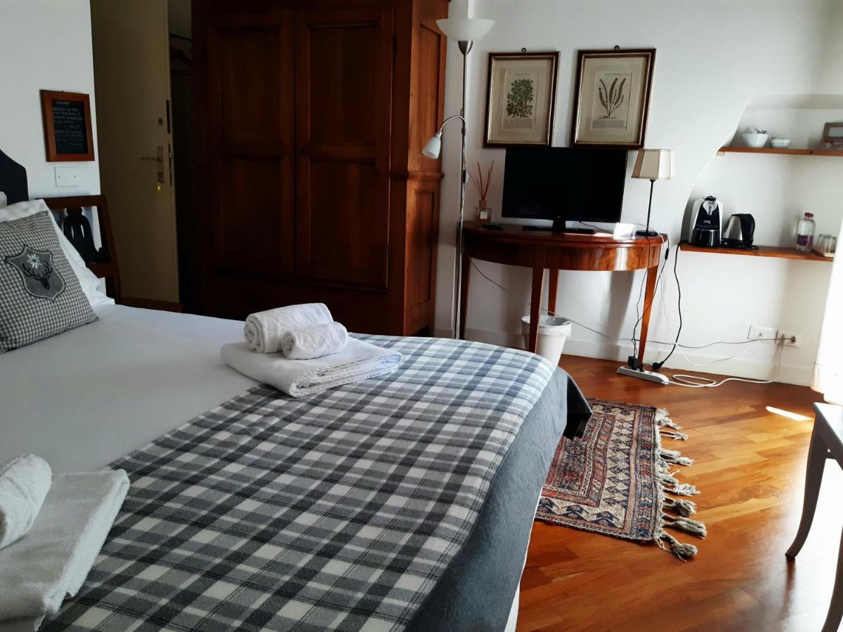 B&B S. Trinita 18 Suites & Rooms Trento Exteriör bild